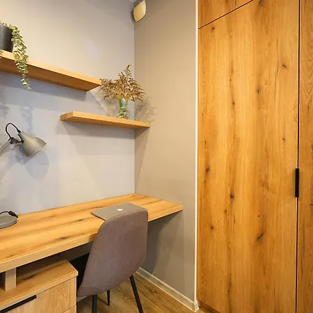 Wygodny Przy Uniwersytecie, Parking Apartament