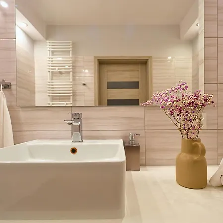 Wygodny Przy Uniwersytecie, Parking * Łódź