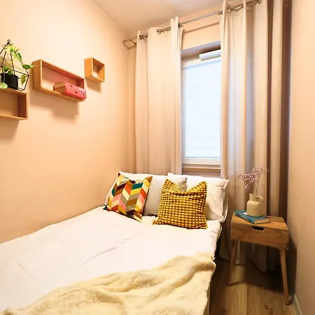 Apartmán Wygodny Przy Uniwersytecie, Parking